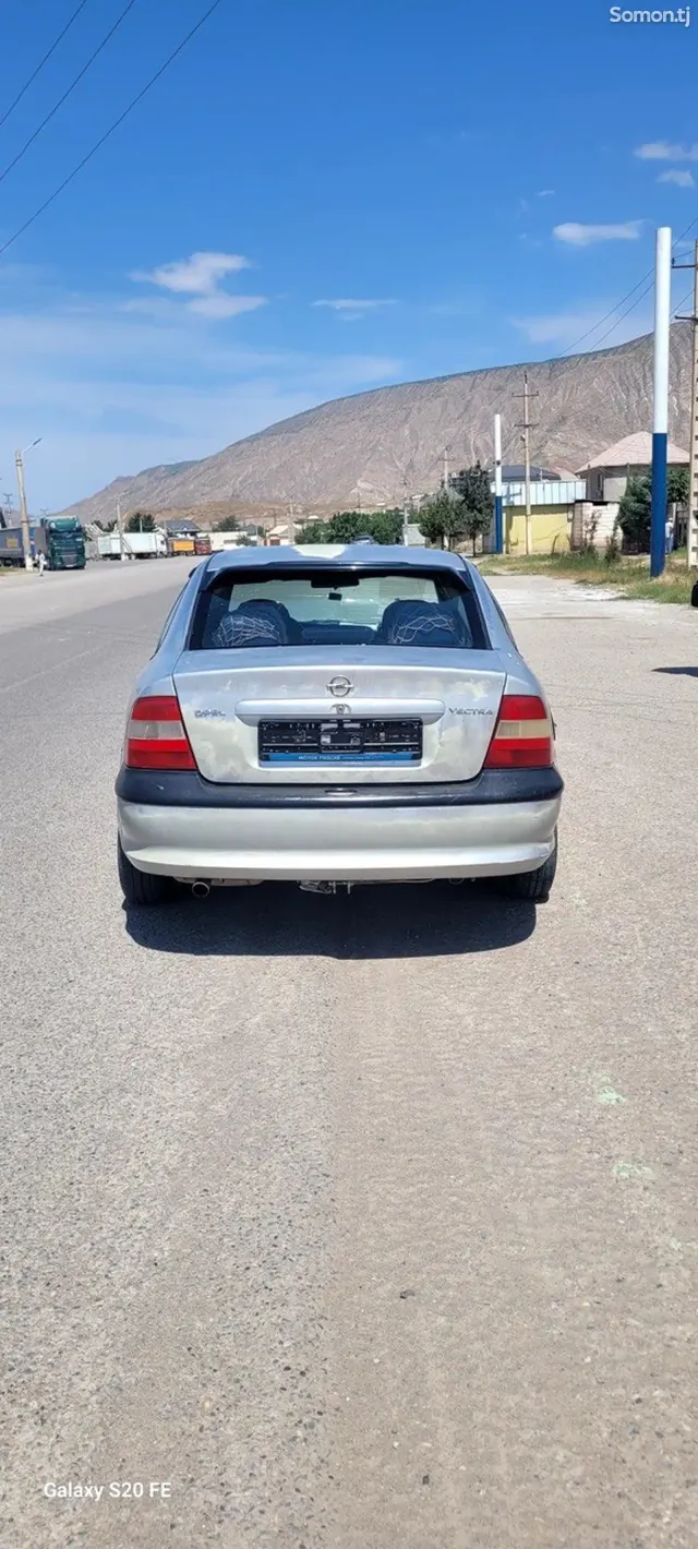 Opel Vectra B 1997 · 1.6 MT