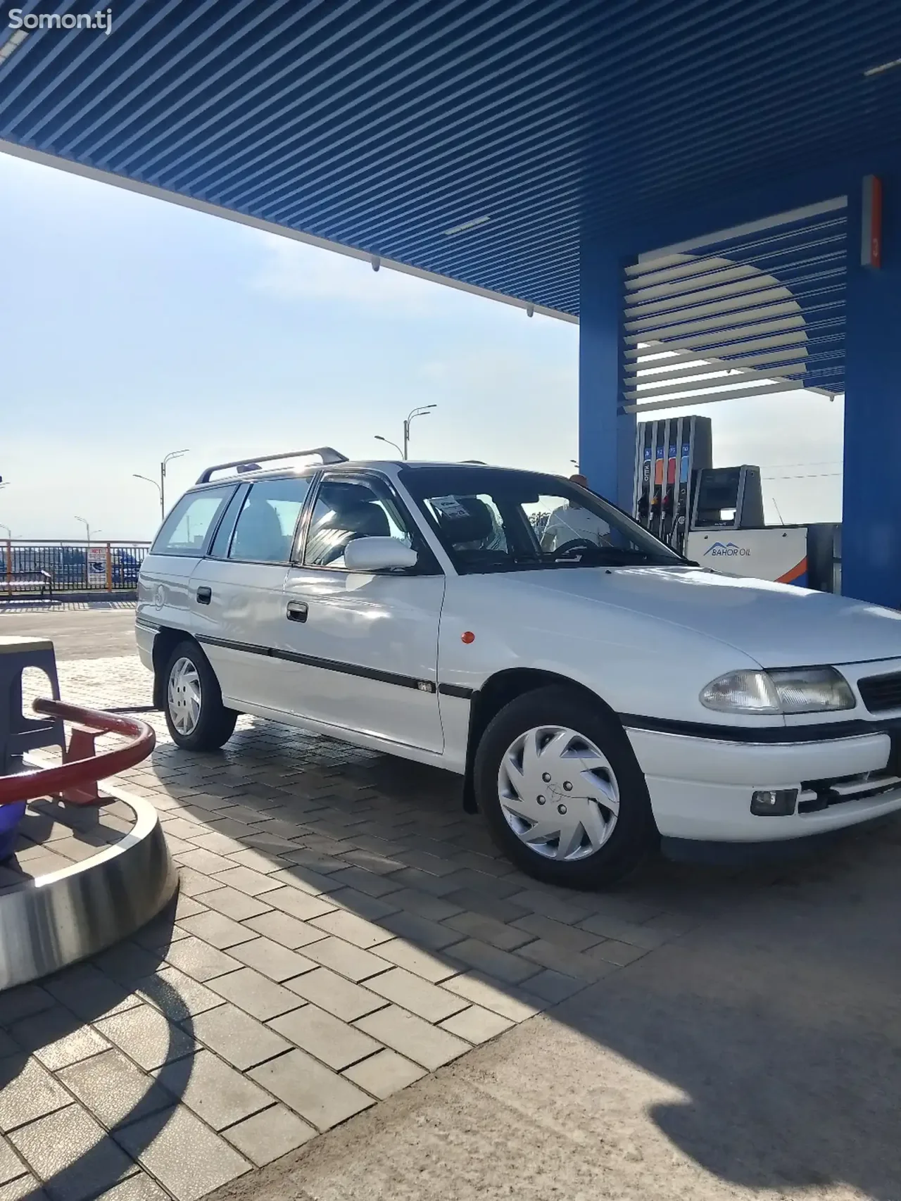 Opel Astra F 1996 · 1.6 MT