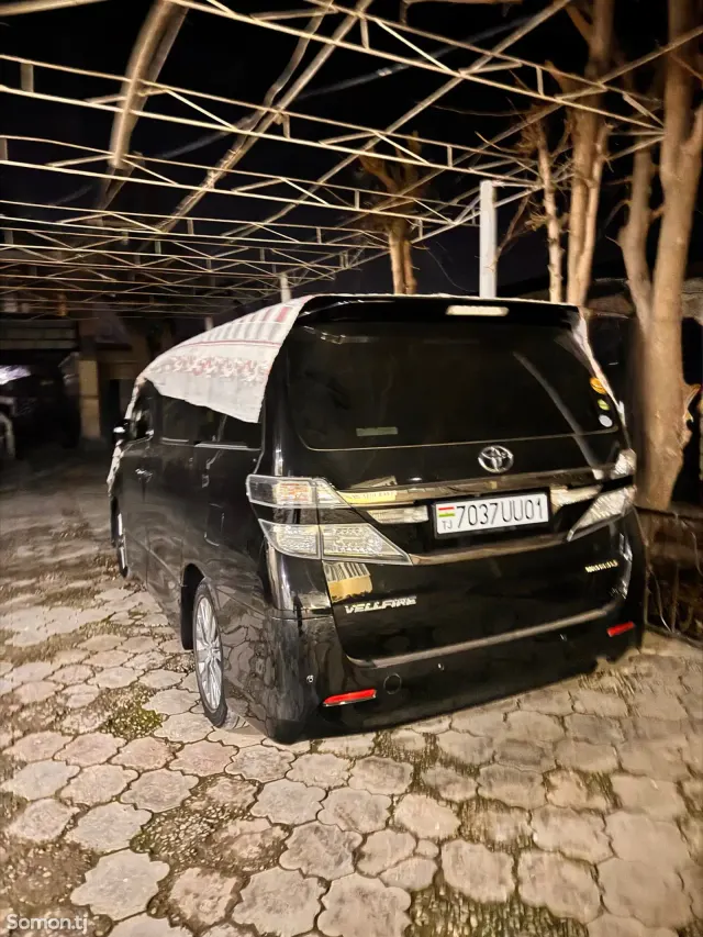 Toyota Vellfire 2014 · 2.4 CVT
