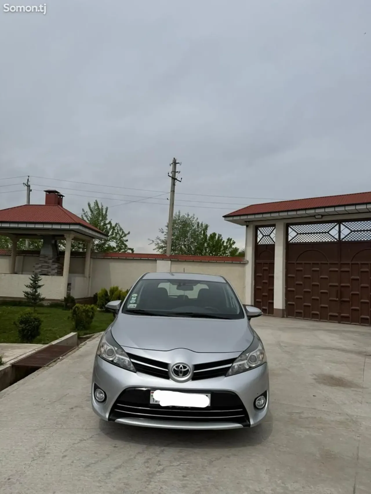 Toyota Verso 2015 · 1.6 MT