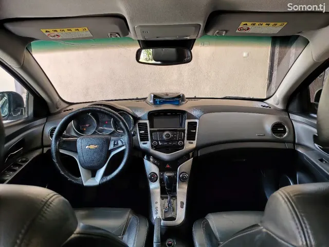 Chevrolet Cruze 2010 · 1.8 AT