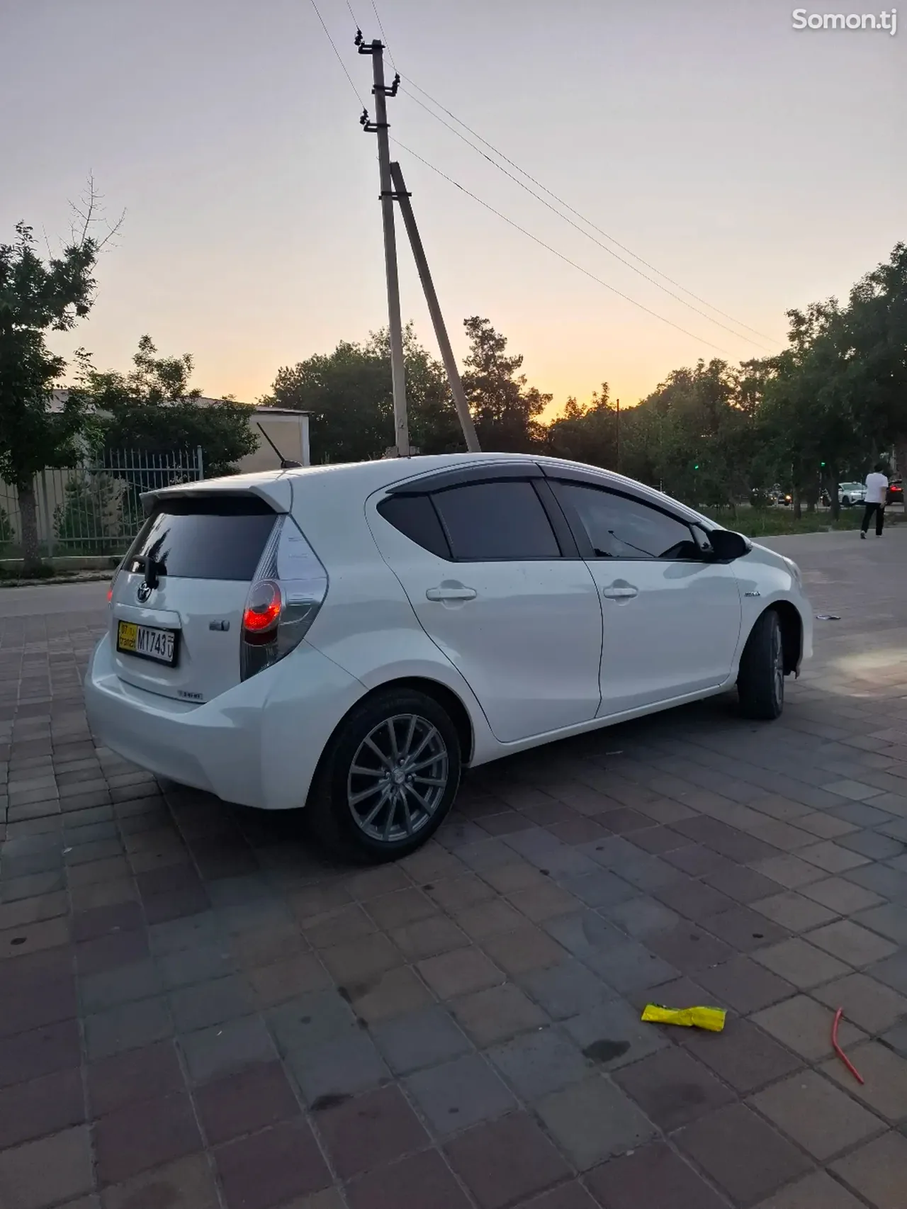 Toyota Aqua 2014 · 1.5 AT