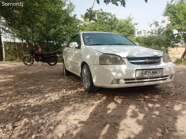 Chevrolet Lacetti 2008 · 1.6 MT