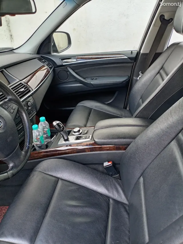 BMW X5 2009 · 3.0 AMT
