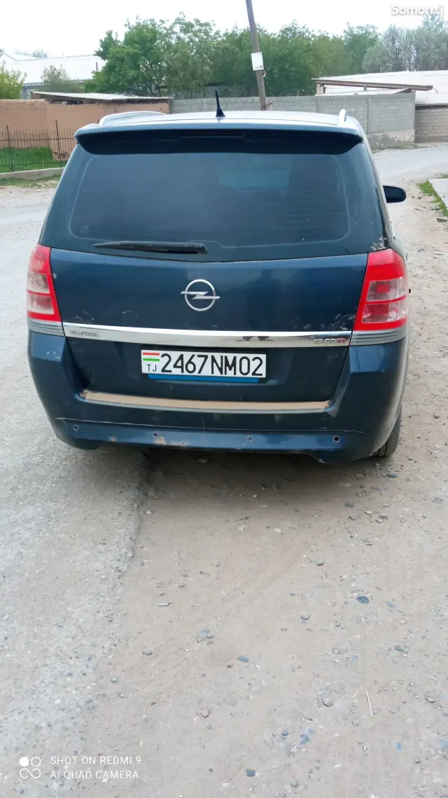 Opel Zafira 2008 · 0.7 MT