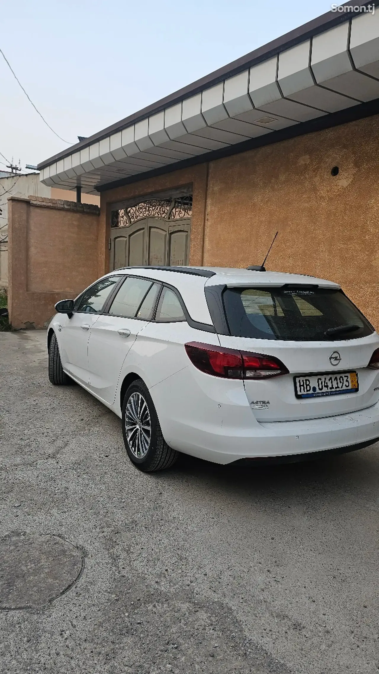 Opel Astra K 2016 · 1.4 MT