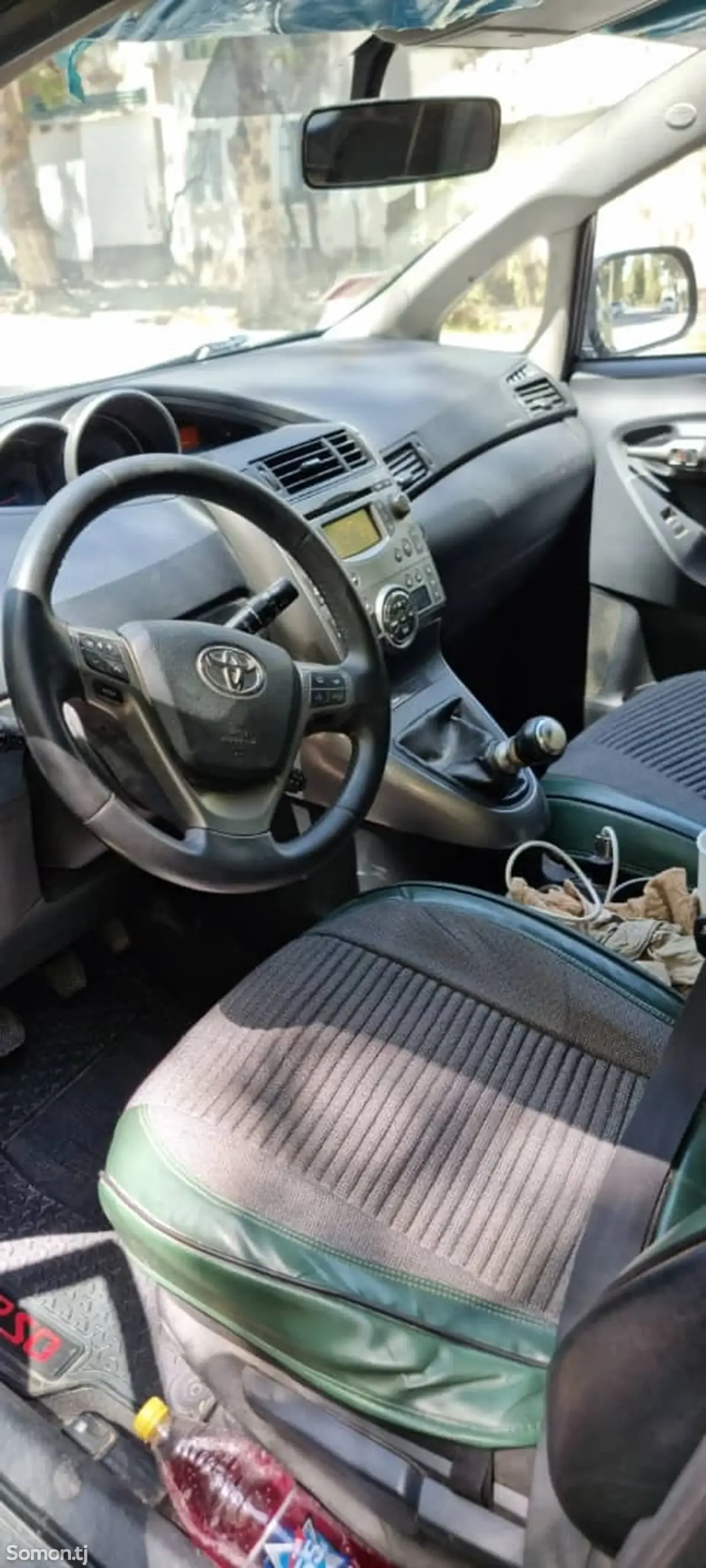 Toyota Verso 2010 · 1.8 MT