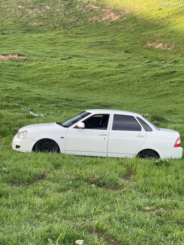 Lada (ВАЗ) Priora 2014 · 1.6 MT