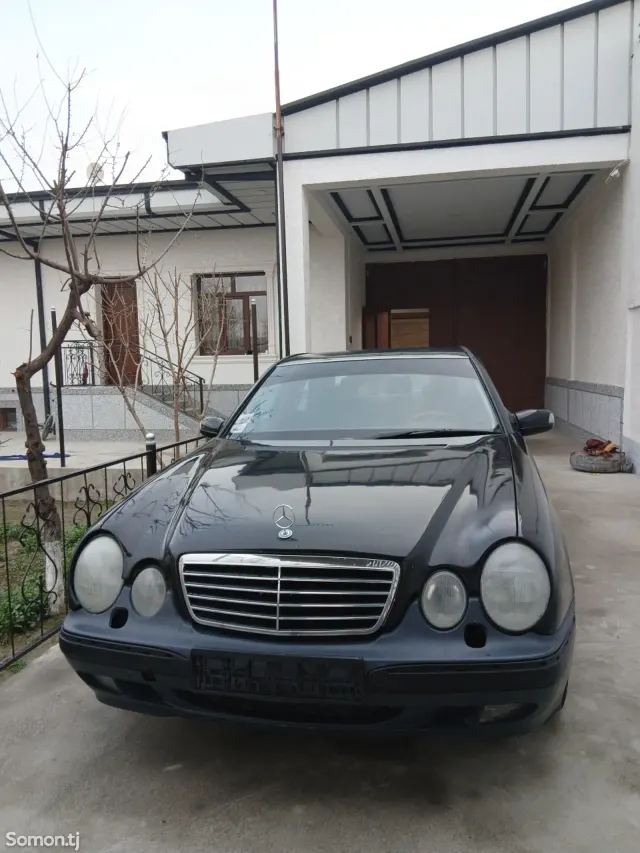 Mercedes-Benz E class 2000 · 2.0 AT