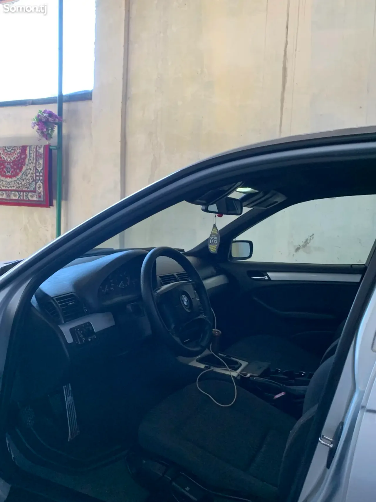 BMW 3 series 2002 · 1.8 MT