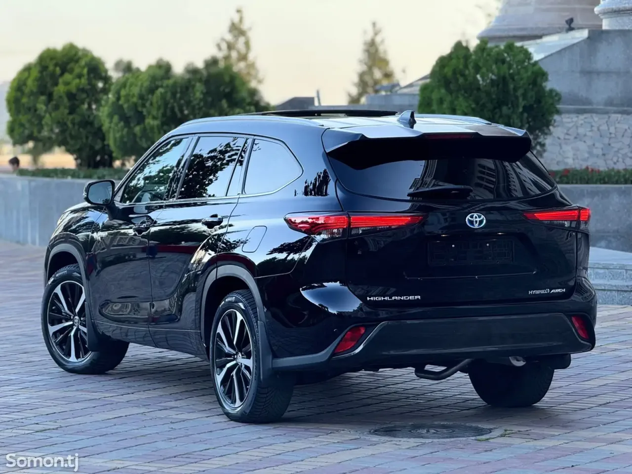 Toyota Highlander 2021 · 2.5 AT