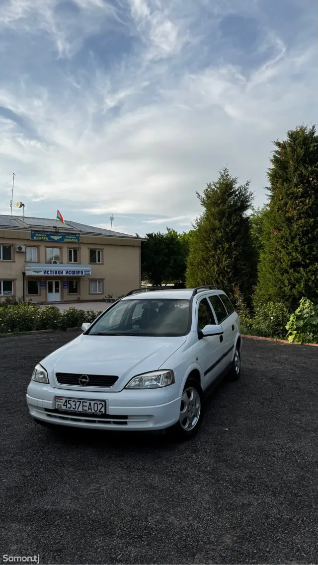 Opel Astra G 1999 · 1.6 MT
