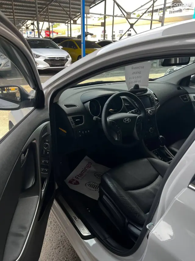 Hyundai Avante 2014 · 1.6 AT