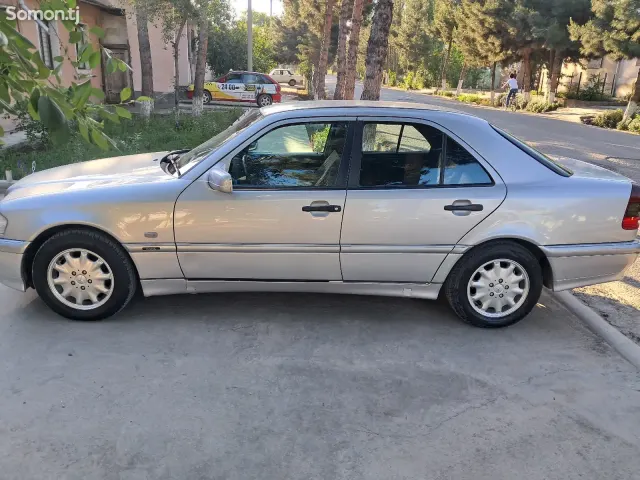 Mercedes-Benz C class 1999 · 2.0 AT