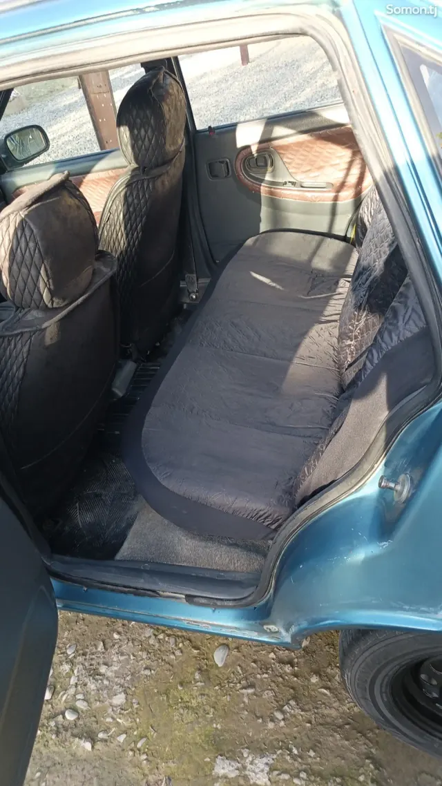 Daewoo Nexia 1996 · 1.6 MT