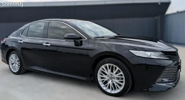 Toyota Camry 2019 · 3.5 AT
