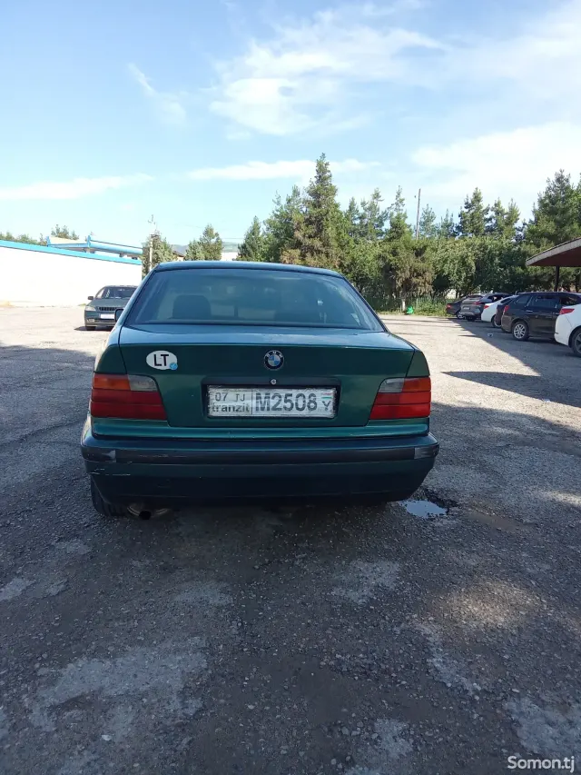 BMW 3 series 1992 · 1.6 MT