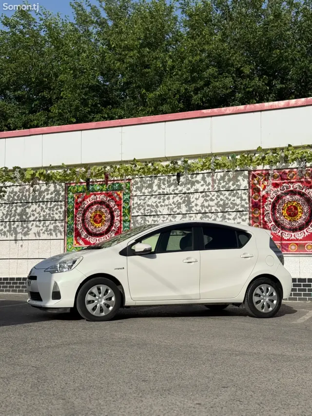 Toyota Aqua 2014 · 1.5 AT