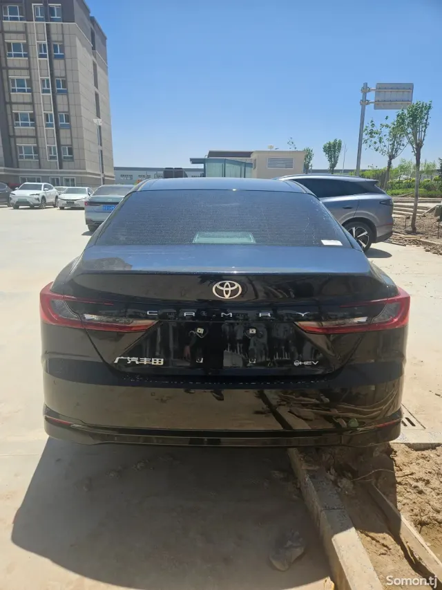 Toyota Camry 2025 · 2.0 AT