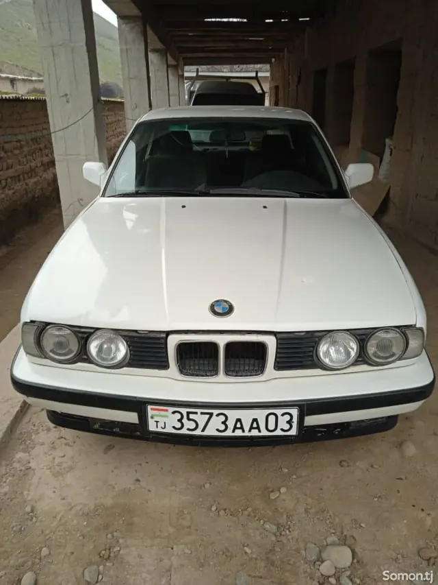 BMW 5 series 1989 · 2.5 MT