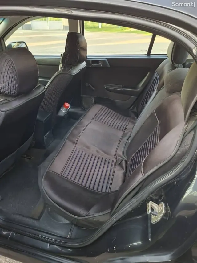 Opel Astra G 1999 · 1.6 MT