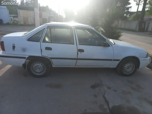 Daewoo Nexia 1996 · 1.6 MT