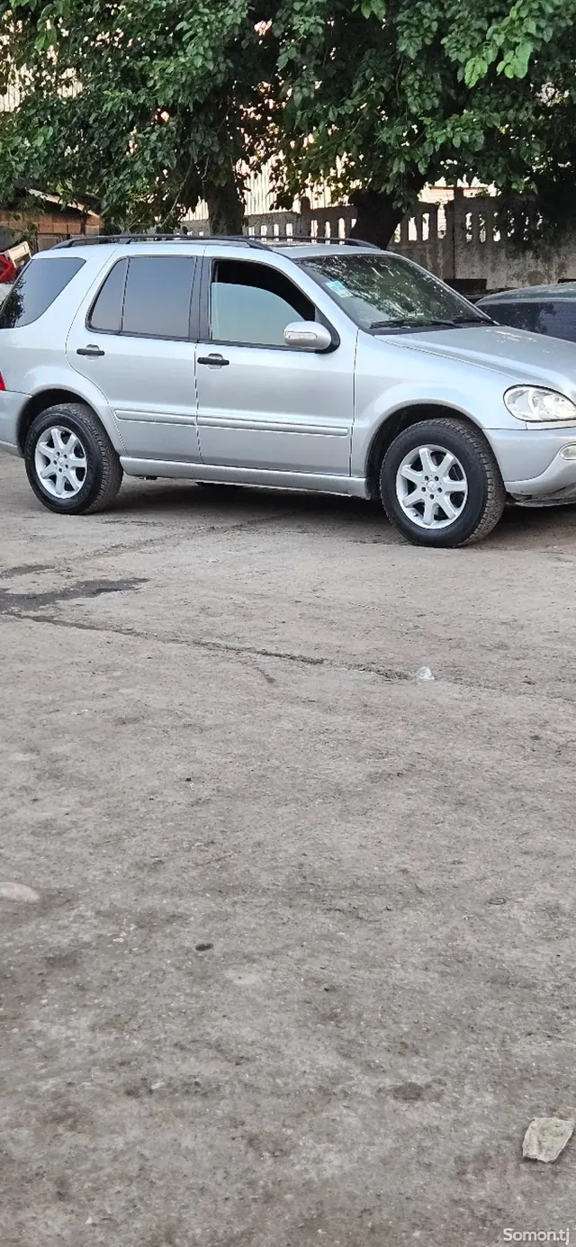 Mercedes-Benz ML class 2002 · 2.7 AT