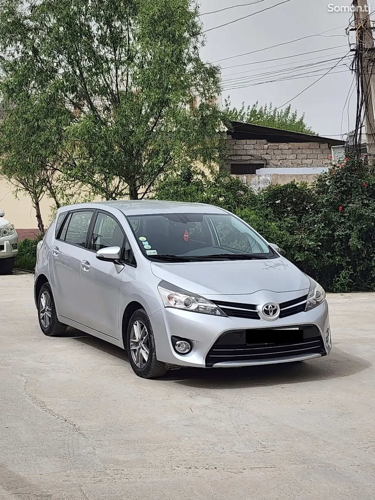 Toyota Corolla Verso 2015 · 1.6 MT