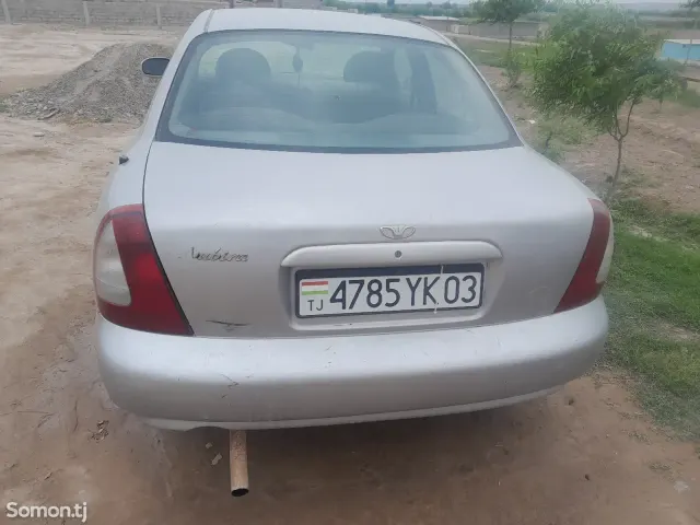 Daewoo Nubira 1997 · 1.5 MT