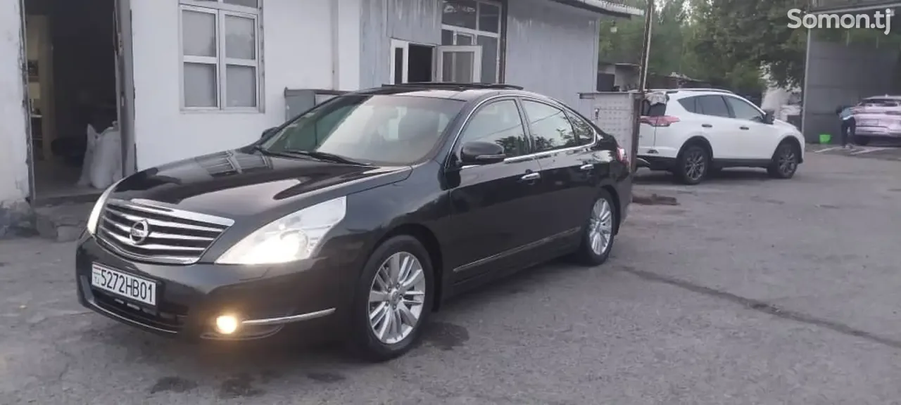 Nissan Teana 2012 · 2.4 AT