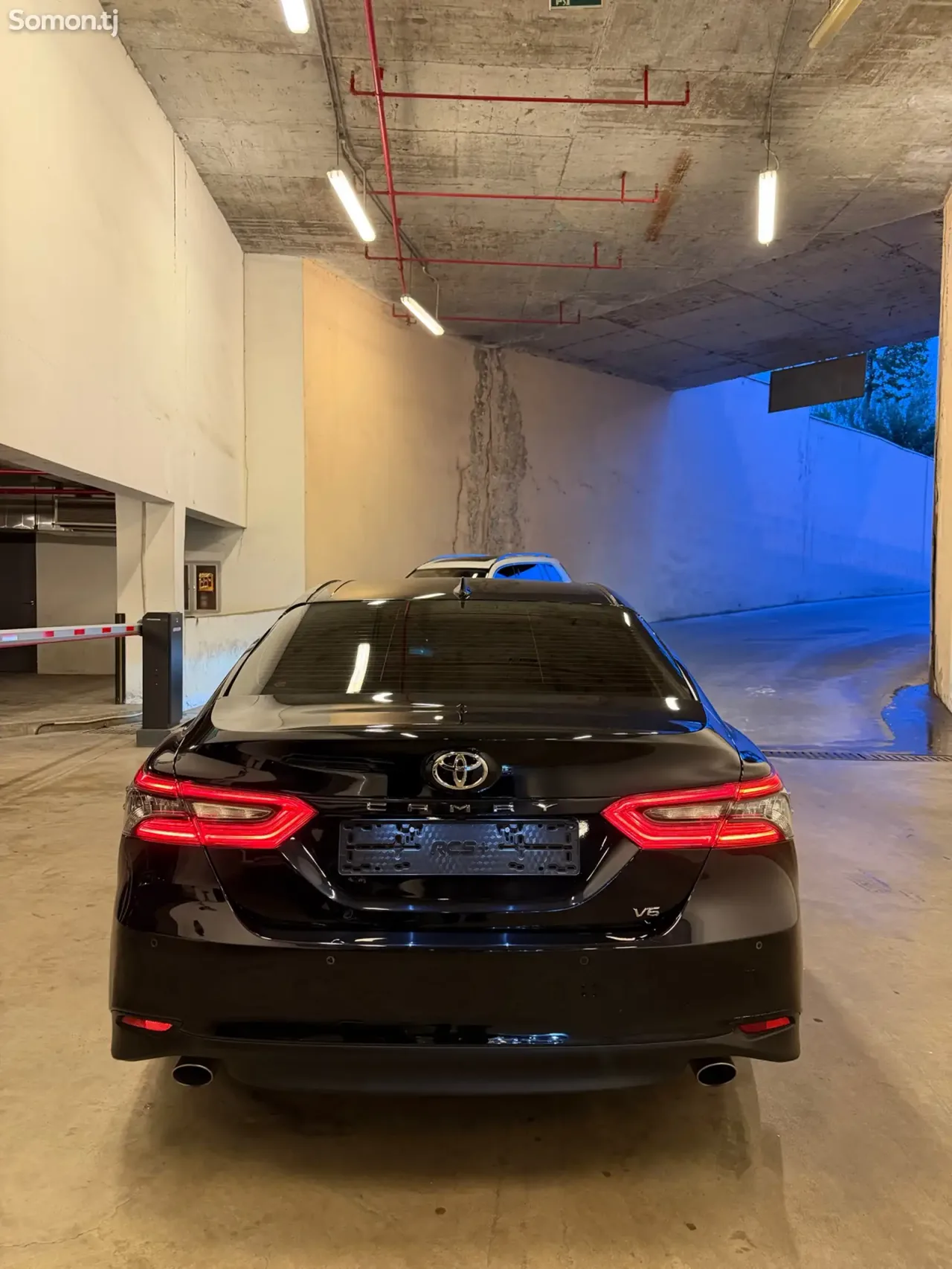 Toyota Camry 2022 · 3.5 AT