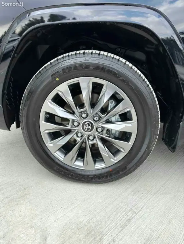 Toyota Land Cruiser 2026 · 4.0 AT