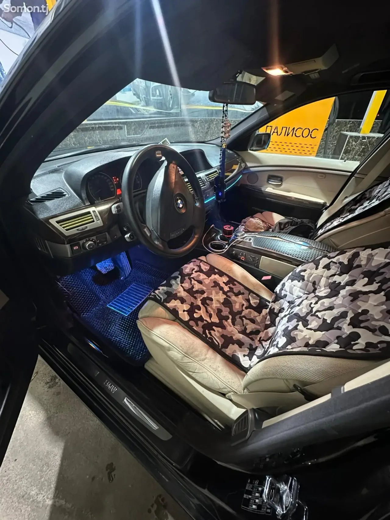 BMW 7 series 2008 · AT