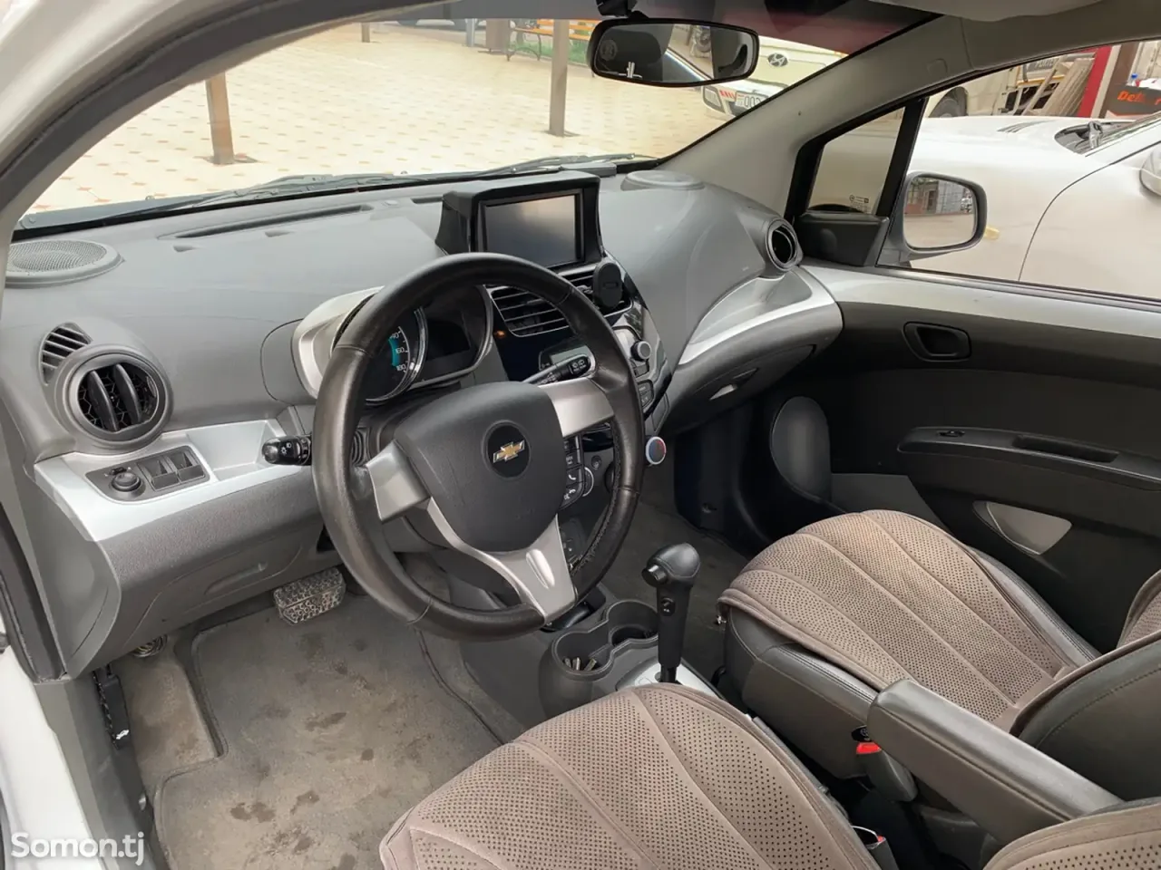 Chevrolet Spark 2014 · 1.1 AT