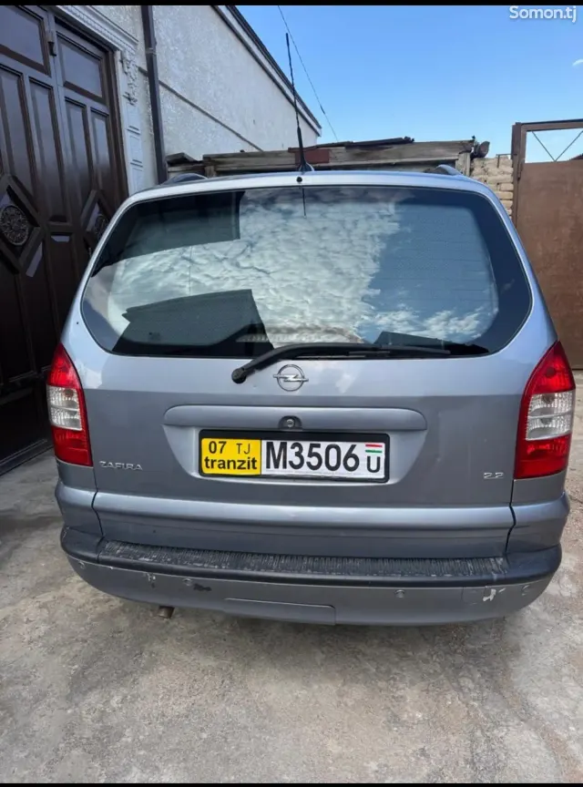 Opel Zafira 2003 · 2.2 AT