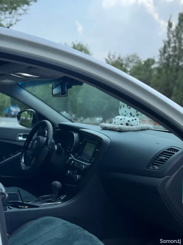 Kia K5 2015 · 2.0 AT