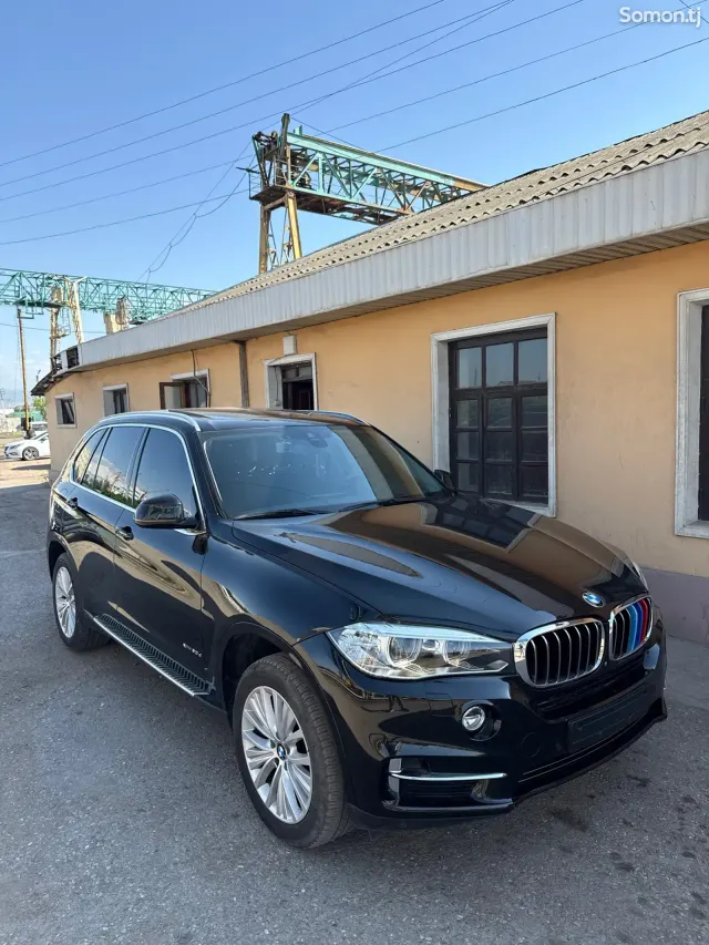 BMW X5 2016 · 3.0 AT