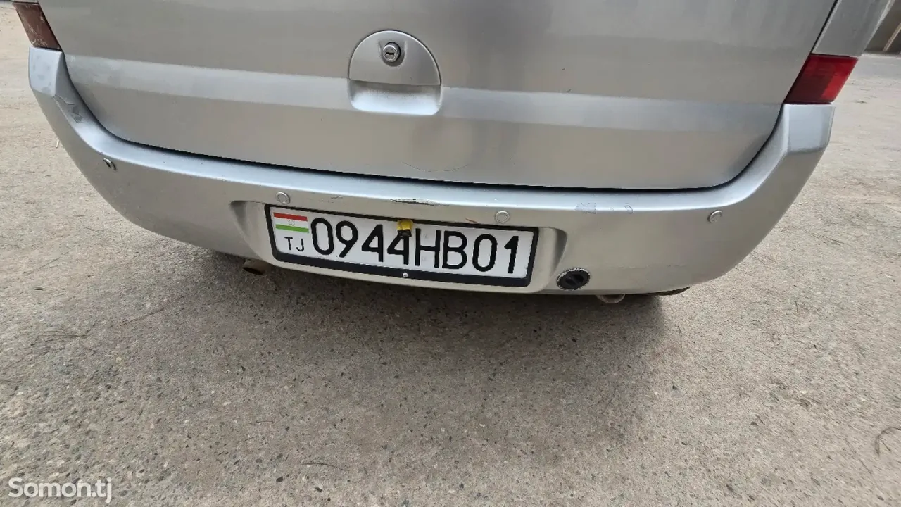 Opel Meriva 2004 · 1.6 MT