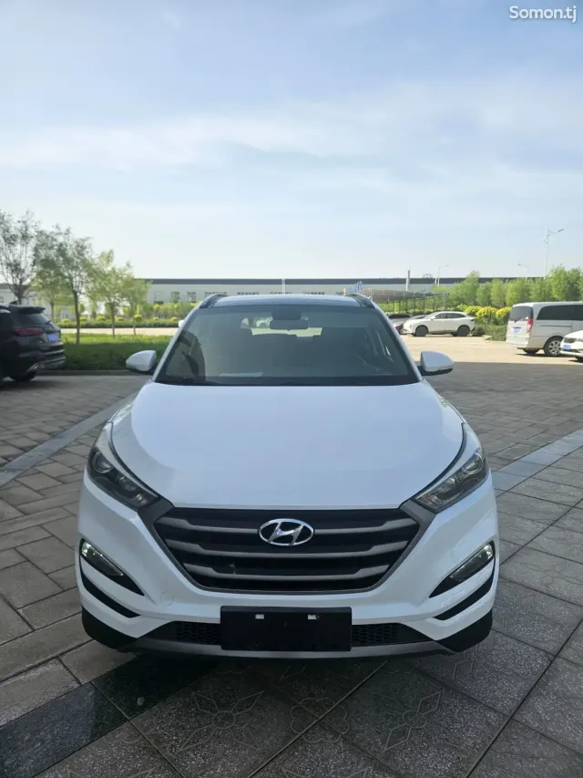 Hyundai Tucson 2016 · 1.6 AT
