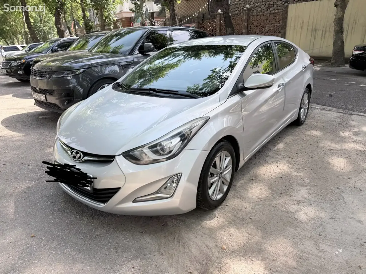 Hyundai Avante 2014 · AT