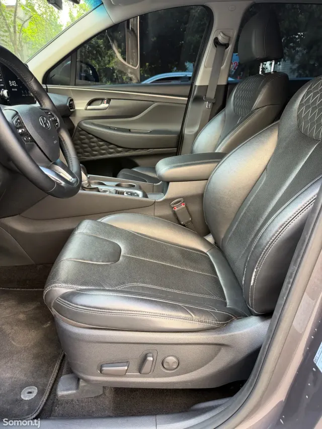 Hyundai Santa Fe 2018 · 2.0 AT