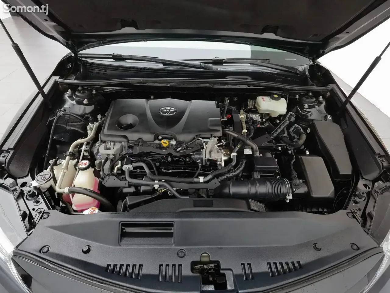 Toyota Camry 2019 · 2.5 AT