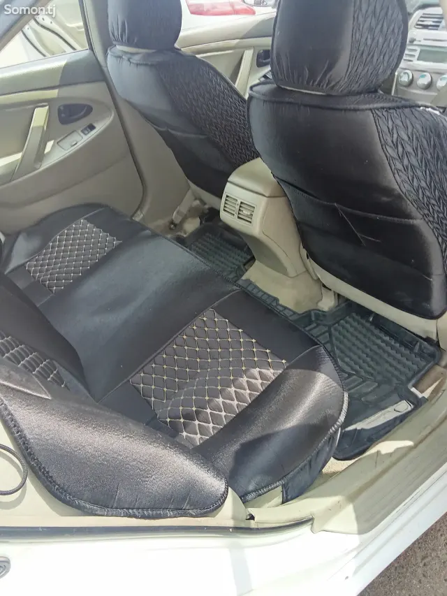 Toyota Camry 2006 · 2.4 MT