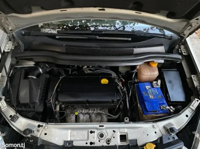 Opel Zafira 2007 · 1.8 MT
