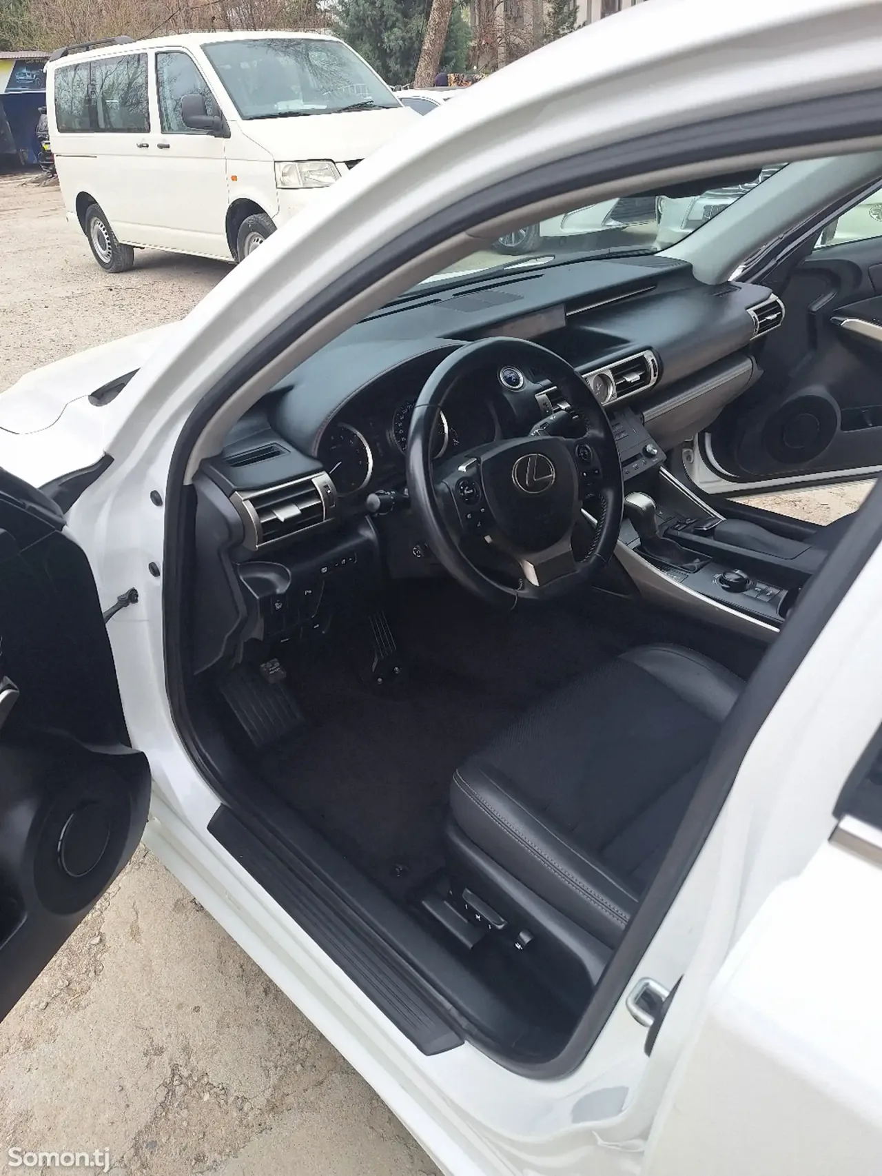 Lexus IS series 2014 · 2.5 AT