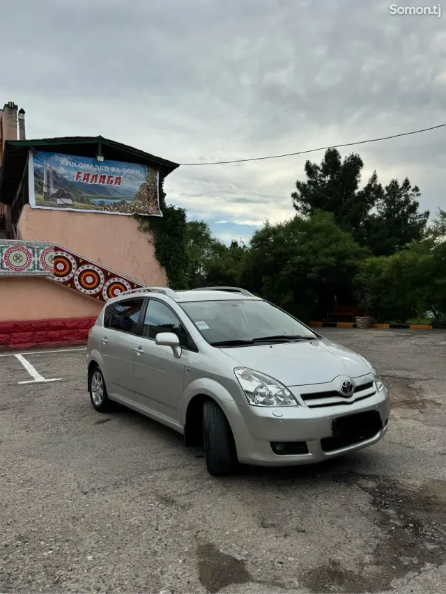 Toyota Verso 2007 · 2.2 MT