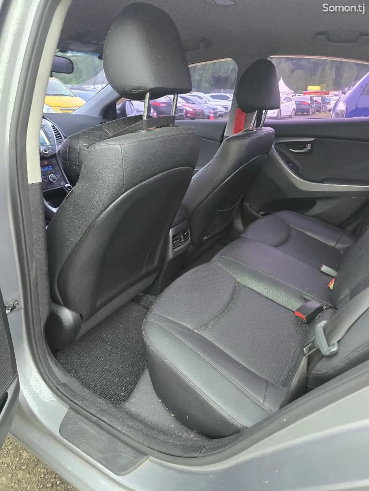 Hyundai Avante 2014 · 1.6 AT