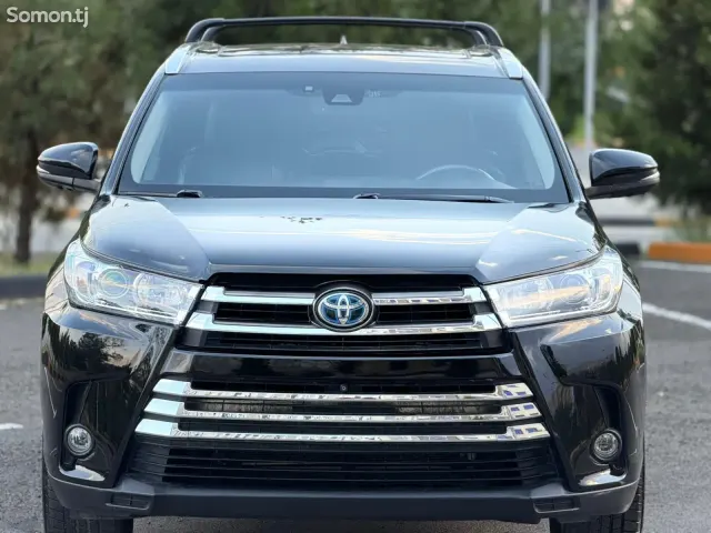 Toyota Highlander 2018 · 2.5 AT