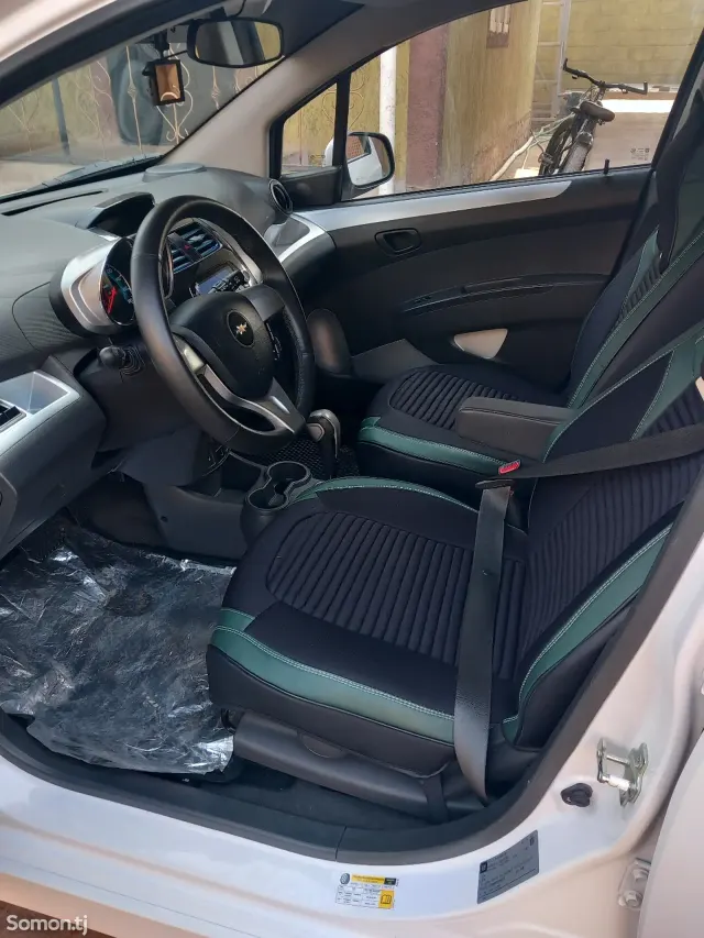 Chevrolet Spark 2014 · 1.3 AT