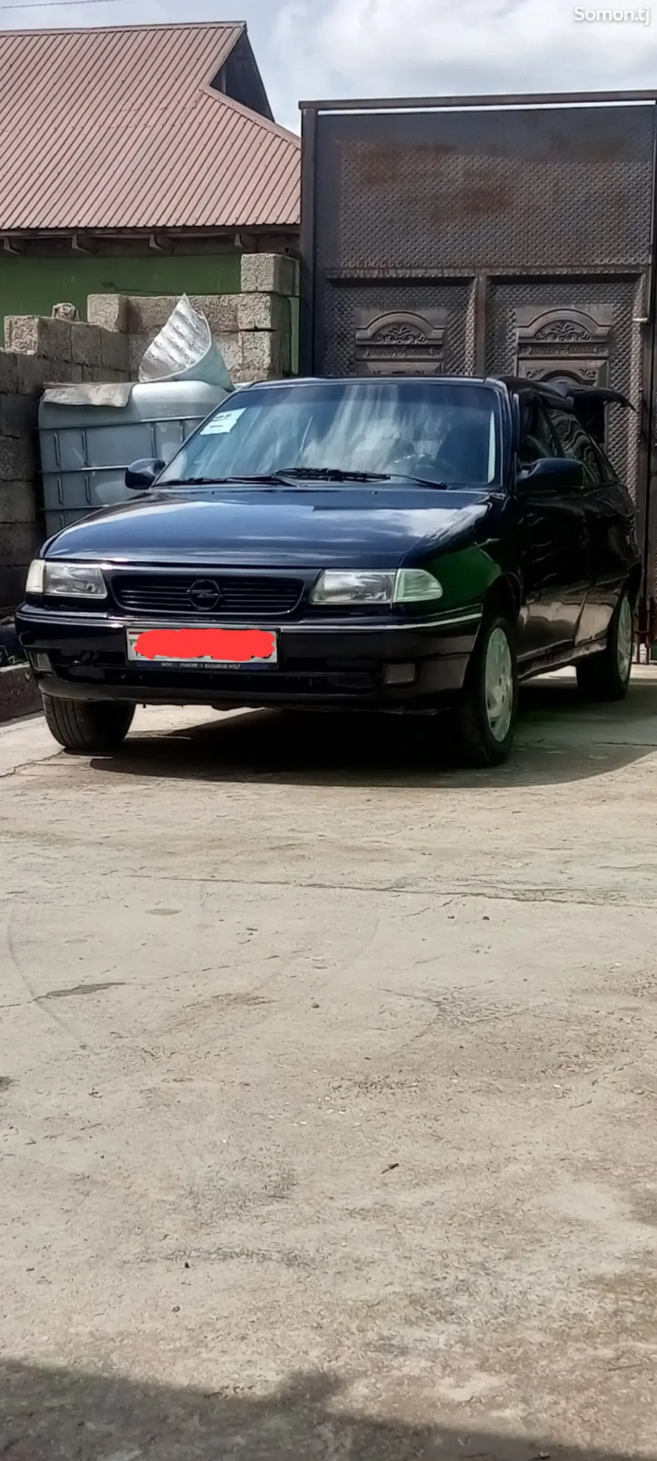 Opel Astra F 1994 · 1.6 MT